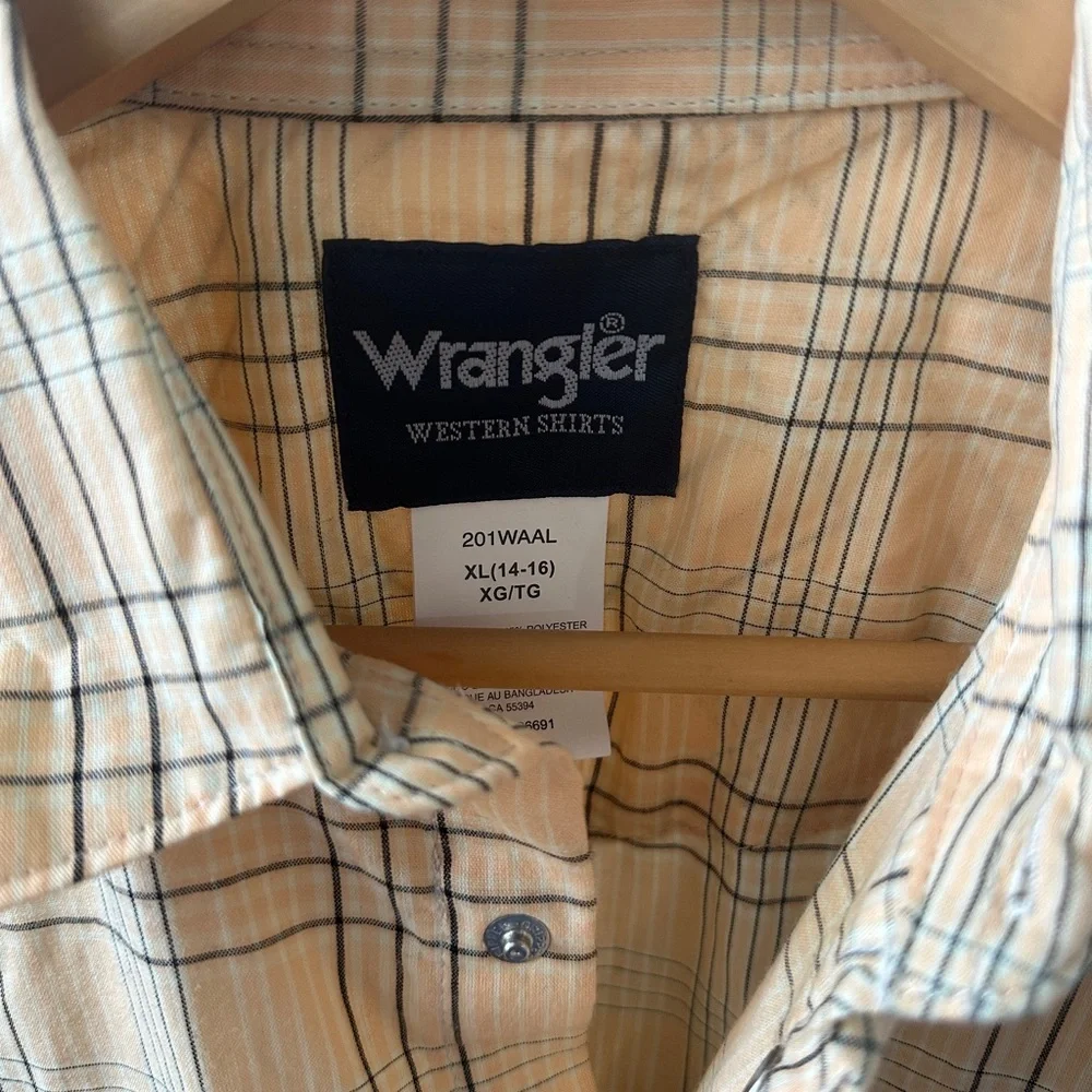 Wrangler Beige Plaid Western Shirt - Picture 2 of 5
